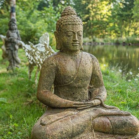 Healing Ponds Farm Villa Buxton Esterno foto